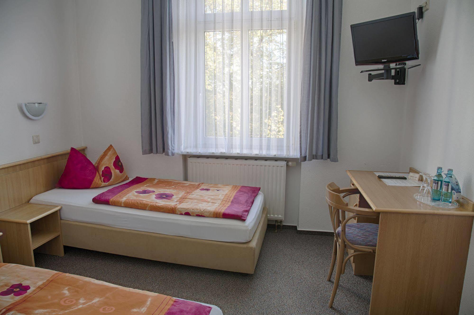 Hotel Albena - Garni Hotel فرستيتفالد المظهر الخارجي الصورة